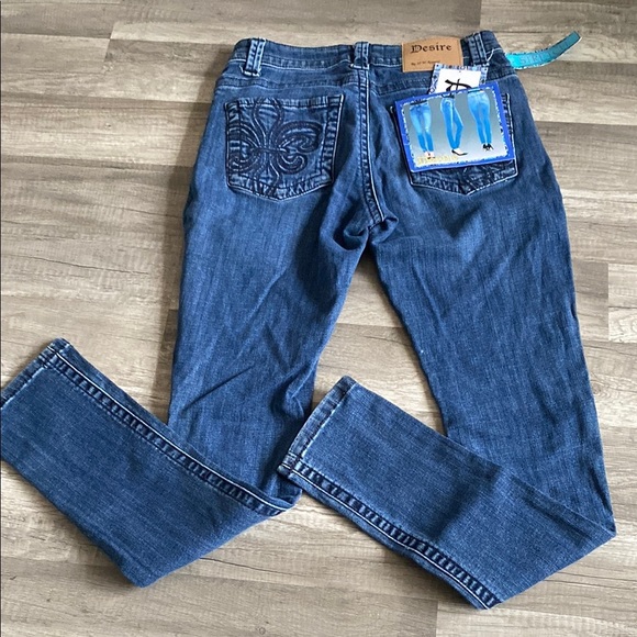 Desíre Denim - 💜 Blue Jeans with Faded Look